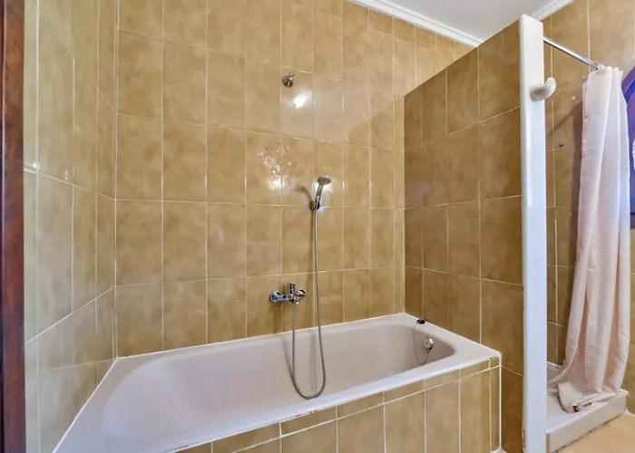 Guzman - Peter Villa Calpe